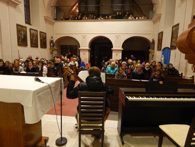 Adventní koncert ZUŠ v Roštíně